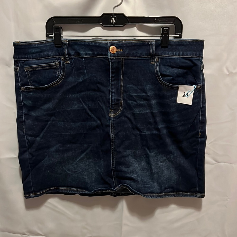 (33) AMERICAN EAGLE jean skirt